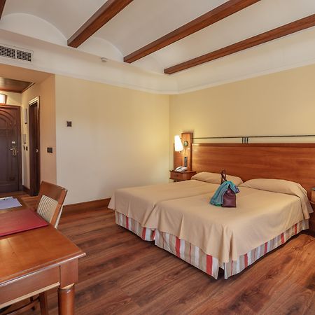 Hotel Abades Guadix Exterior photo